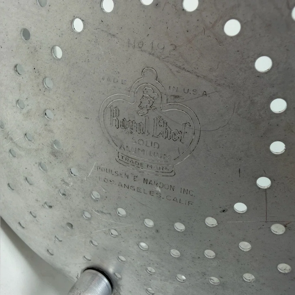 DO NOT PURCHASEVintage Royal Chef Aluminum Colander USA Strainer Farmhouse Rusti